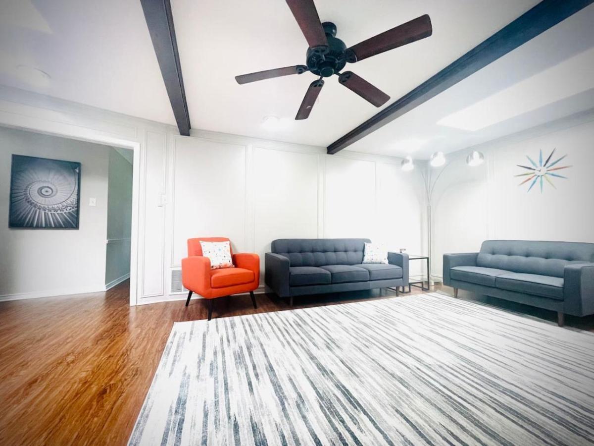 5 Star House - Chic Mid-century Modern Luxury Holiday home Dallas