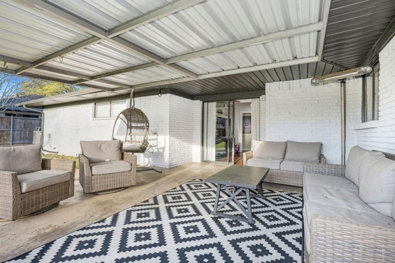 5 Star House - Chic Mid-century Modern Luxury Dallas