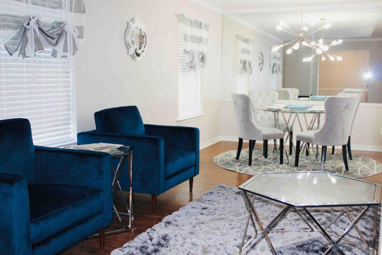 5 Star House - Chic Mid-century Modern Luxury Holiday home Dallas