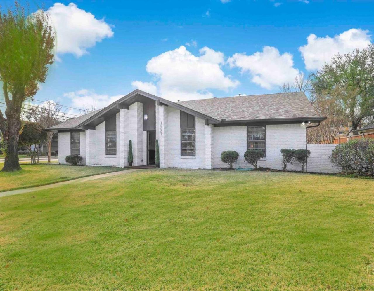 5 Star House - Chic Mid-century Modern Luxury Holiday home *