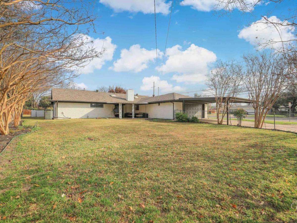 5 Star House - Chic Mid-century Modern Luxury *